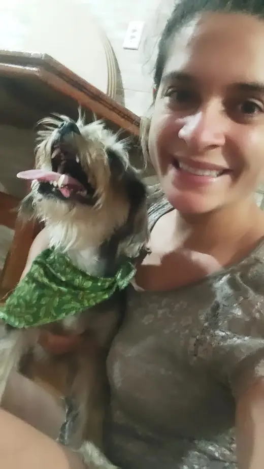 Reencuentro de Laís con su perro